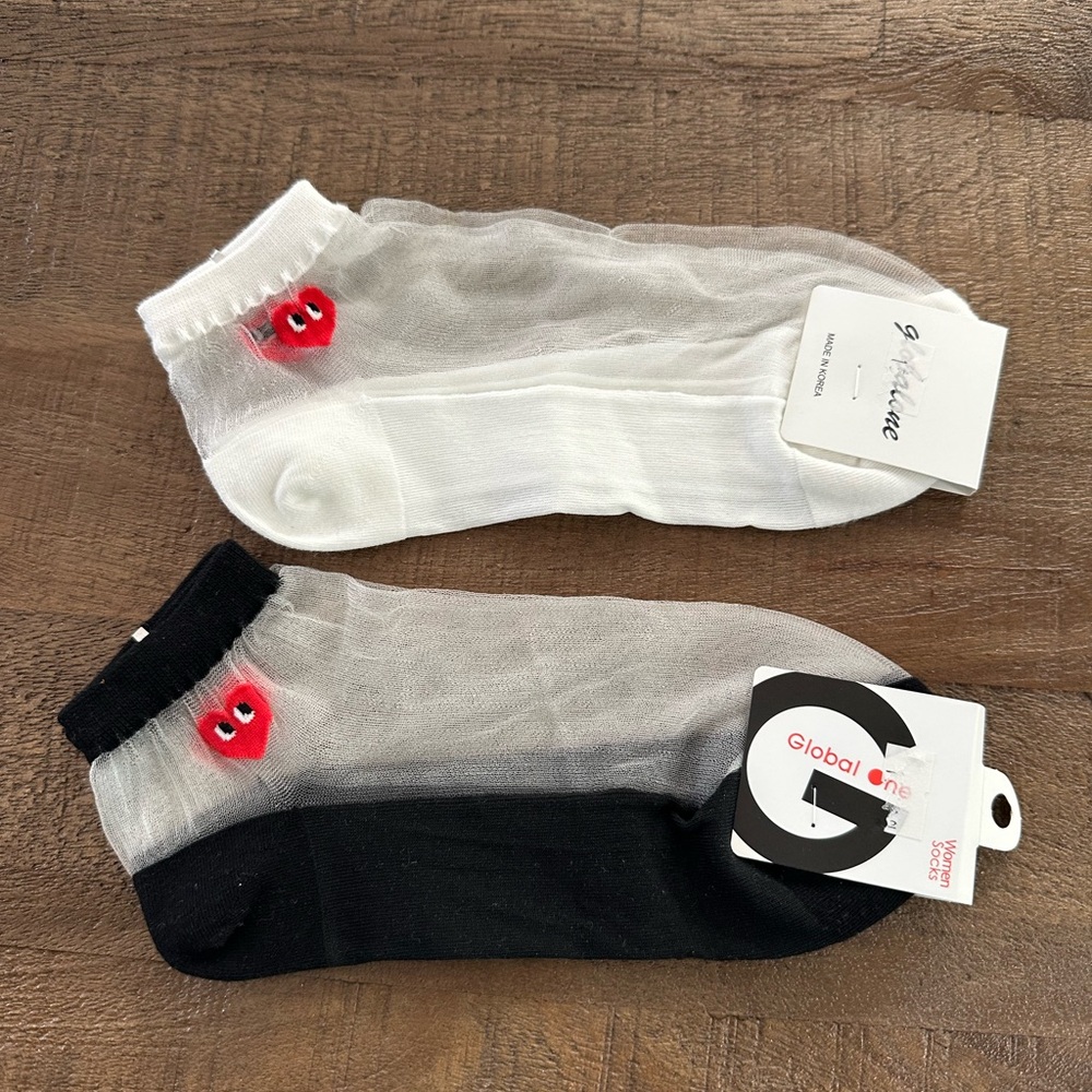 NEW set of 2 Women’s Korean Mesh Black and White Fashion Socks